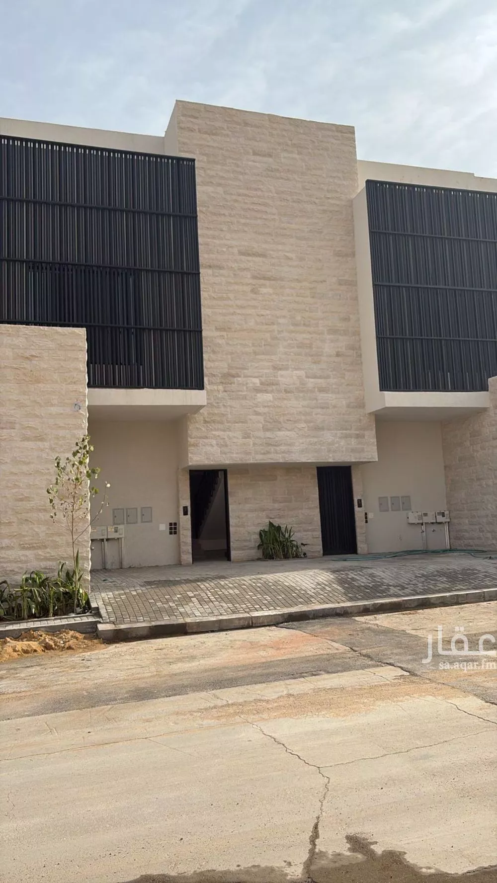 دور للبيع في شارع عائشة بنت ابي بكر, حي شبرا, مدينة الرياض, منطقة الرياض 1 صورة