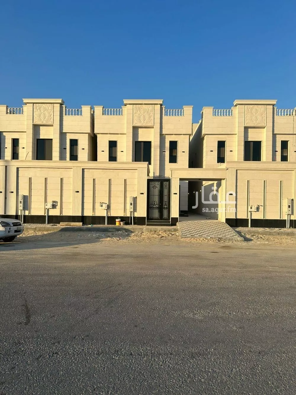 فيلا للبيع في شارع اسماعيل بن اويس, حي الأمواج, مدينة الخبر, المنطقة الشرقية 1 صورة