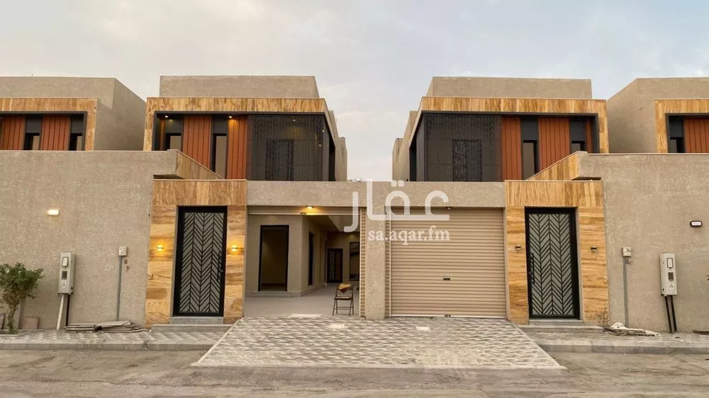 فيلا للبيع في شارع اسماعيل بن اويس, حي الأمواج, مدينة الخبر, المنطقة الشرقية 1 صورة