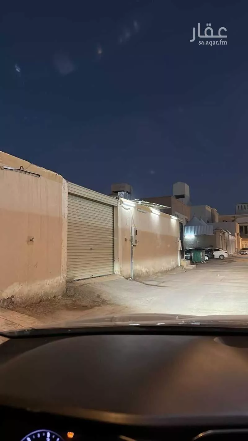 فيلا للبيع في شارع جبل المكبر, حي النظيم, مدينة الرياض, منطقة الرياض 1 صورة