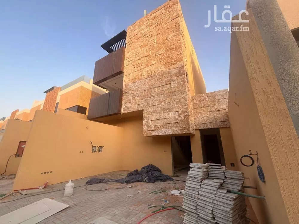 دور للبيع في شارع يوسف السيرافي, حي العارض, مدينة الرياض, منطقة الرياض 1 صورة