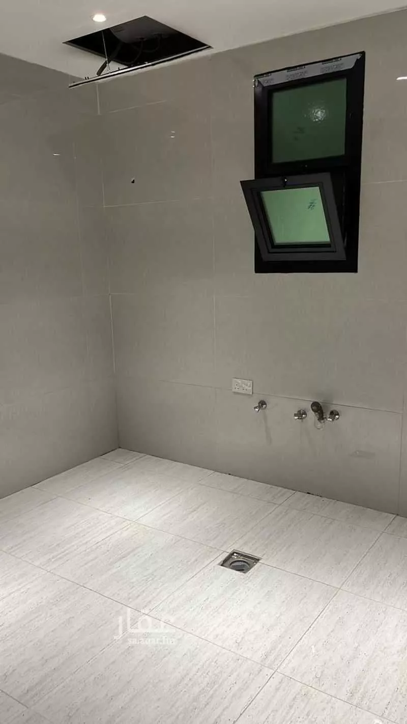 فيلا للبيع في طريق ابو عبيدة عامر بن الجراح ، حي السعادة ، الرياض ، منطقة الرياض 1 صورة