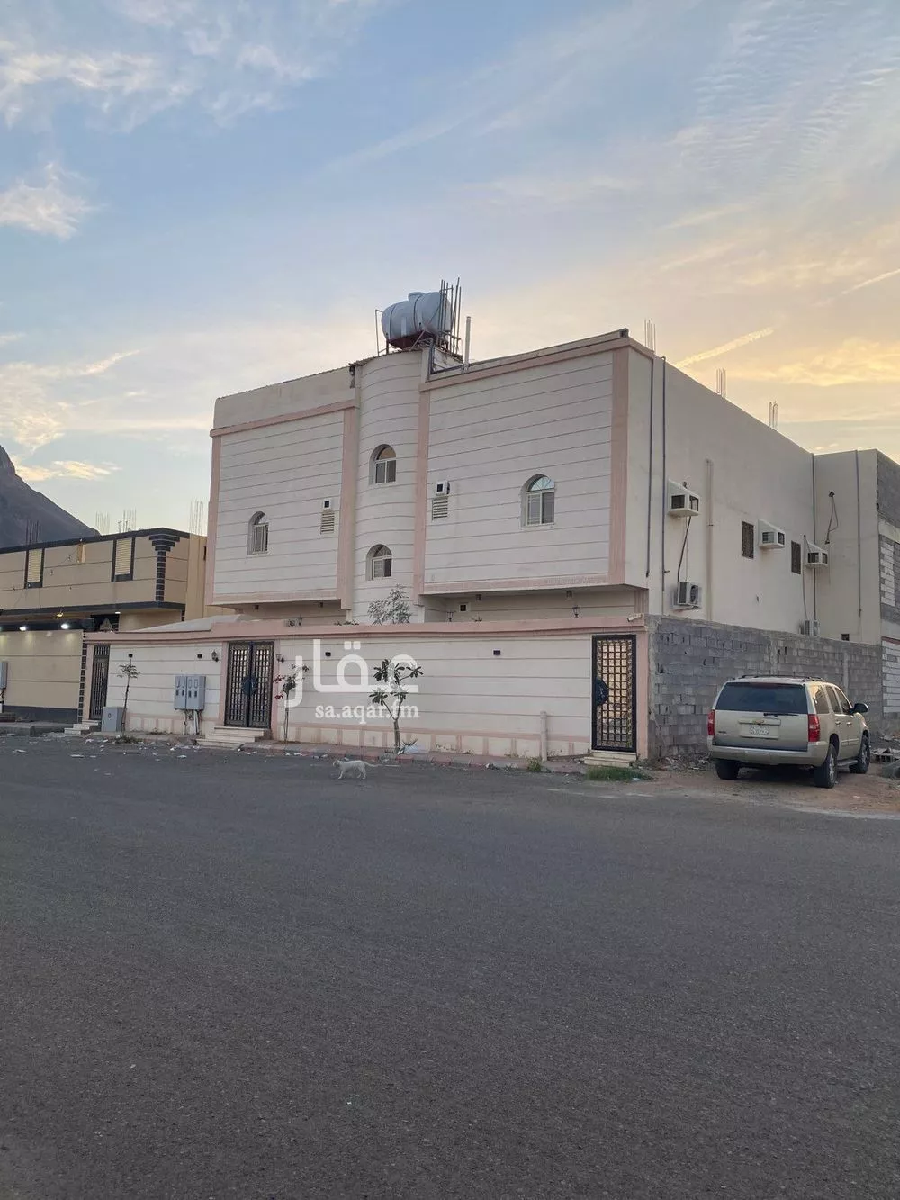 عمارة للبيع في شارع سعيد بن جهمان, حي أبو مرخة, مدينة المدينة المنورة, منطقة المدينة المنورة 1 صورة