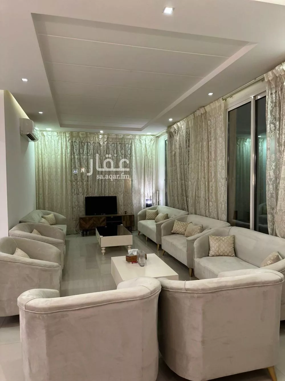 فيلا للإيجار في شارع ابن سينا, حي العارض, مدينة الرياض, منطقة الرياض 1 صورة