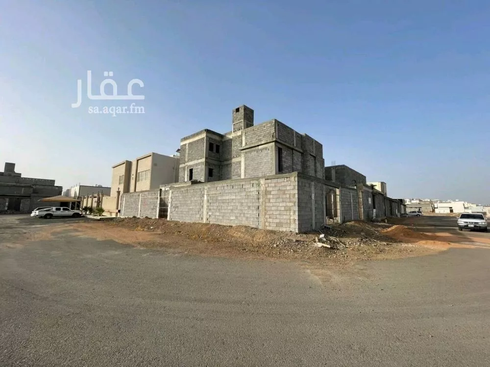 فيلا للبيع في شارع عويمر الاخرم, حي العاقول, مدينة المدينه المنوره, منطقة المدينة المنورة 1 صورة