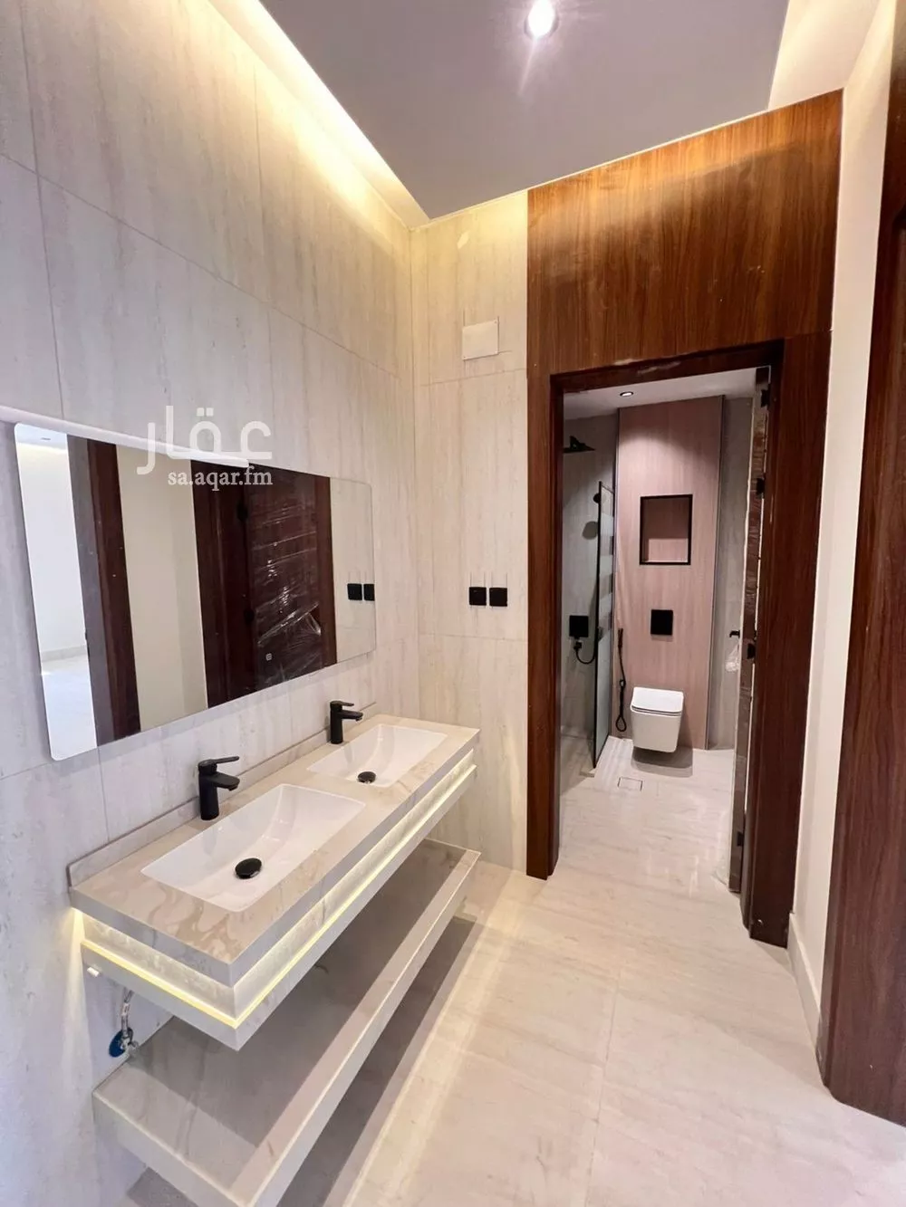 دور للبيع في شارع لقيط بن ناشرة, حي أبو مرخة, مدينة المدينة المنورة, منطقة المدينة المنورة 1 صورة