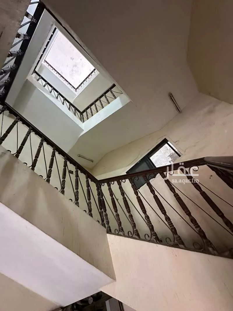 عمارة للبيع في شارع عائشة ابنت الحارث, حي البوادي, مدينة جدة, منطقة مكة المكرمة 1 صورة