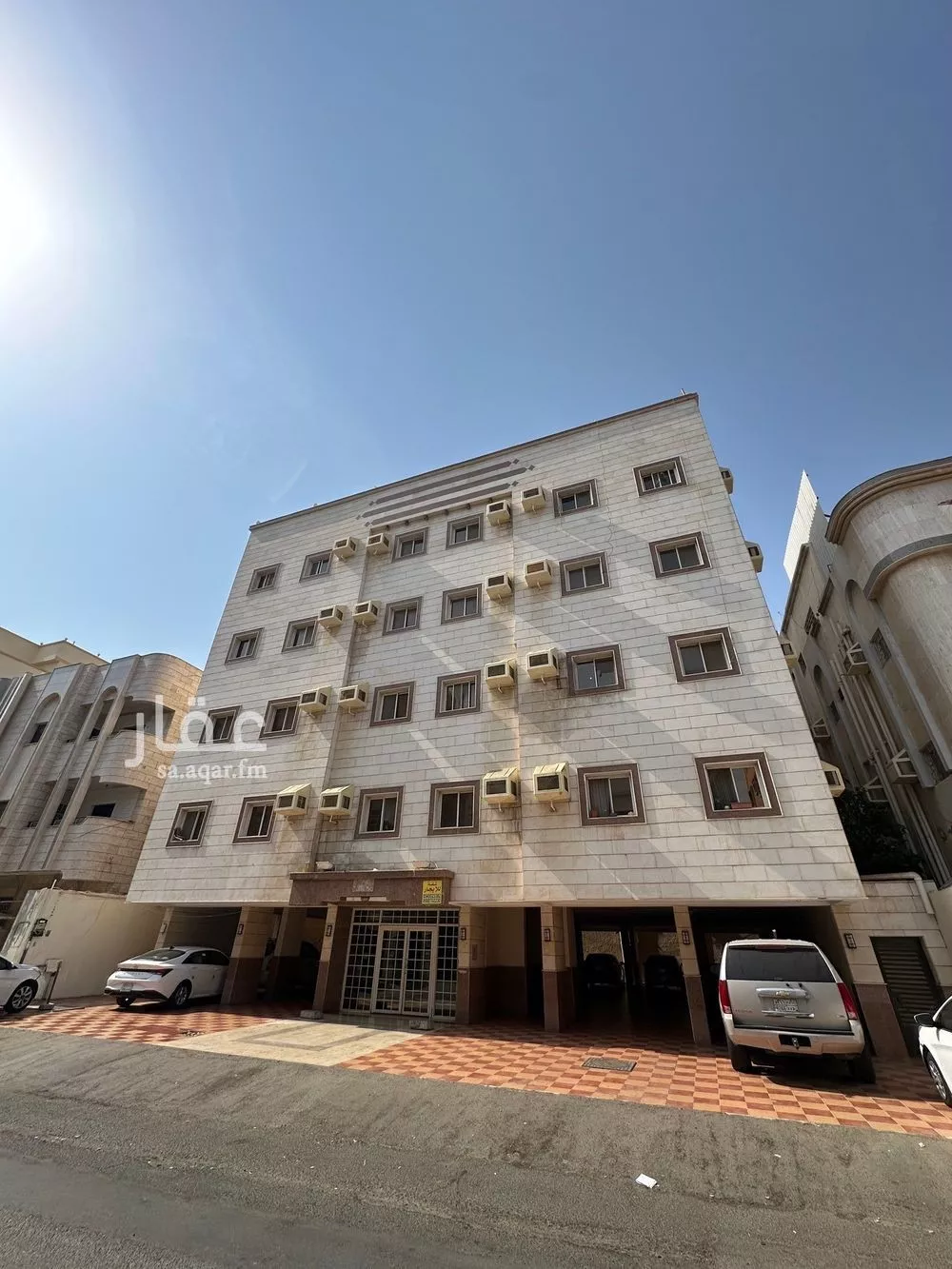 عمارة للبيع في شارع عبدالرحمن بن خباب, حي البوادي, مدينة جدة, منطقة مكة المكرمة 1 صورة