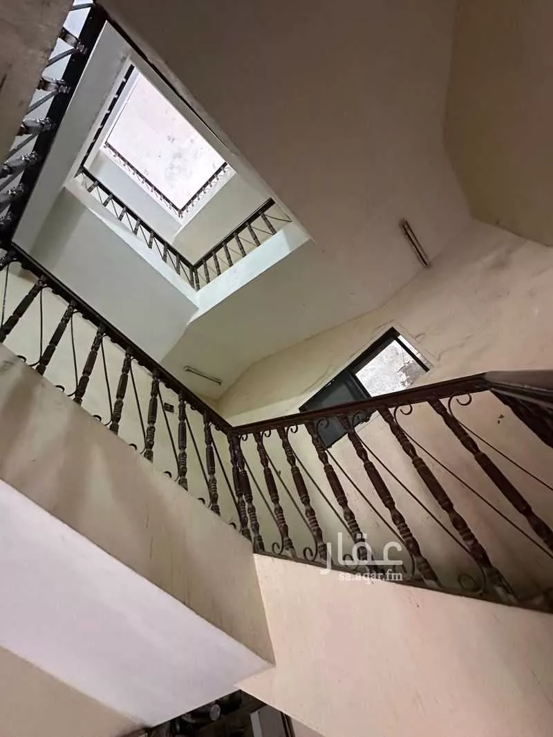 عمارة للبيع في شارع عائشة ابنت الحارث, حي البوادي, مدينة جدة, منطقة مكة المكرمة 1 صورة