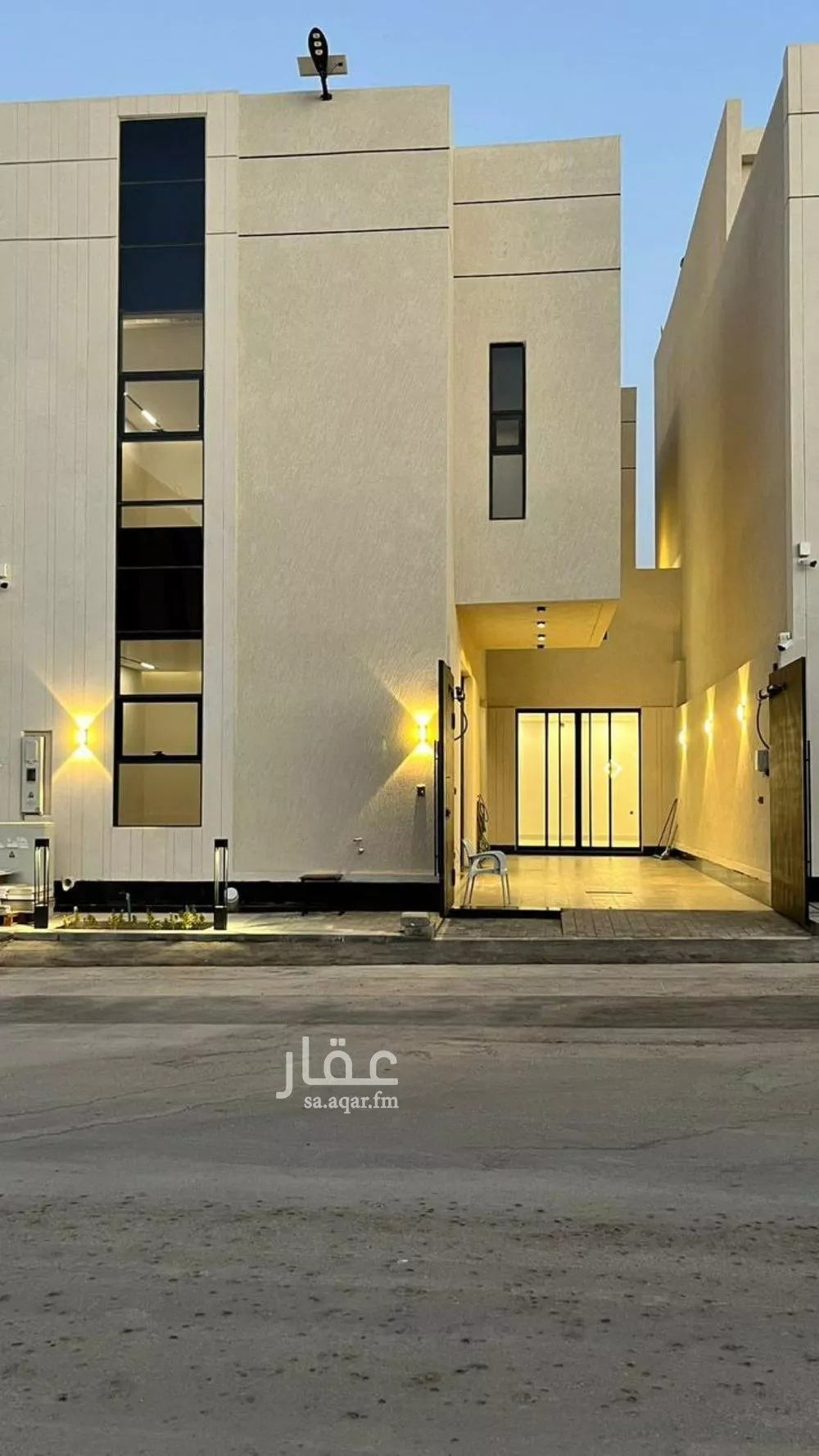 فيلا للبيع في شارع أبي علي الصيرفي, حي المهدية, مدينة الرياض, منطقة الرياض 1 صورة