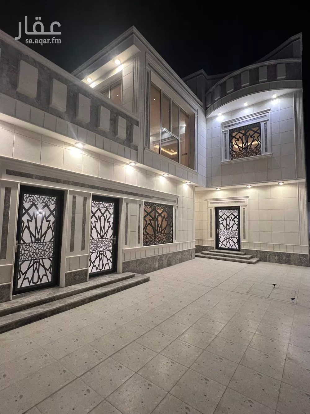 فيلا للبيع في شارع المقداد بن عمرو, حي الشراع, مدينة الخبر, المنطقة الشرقية 1 صورة