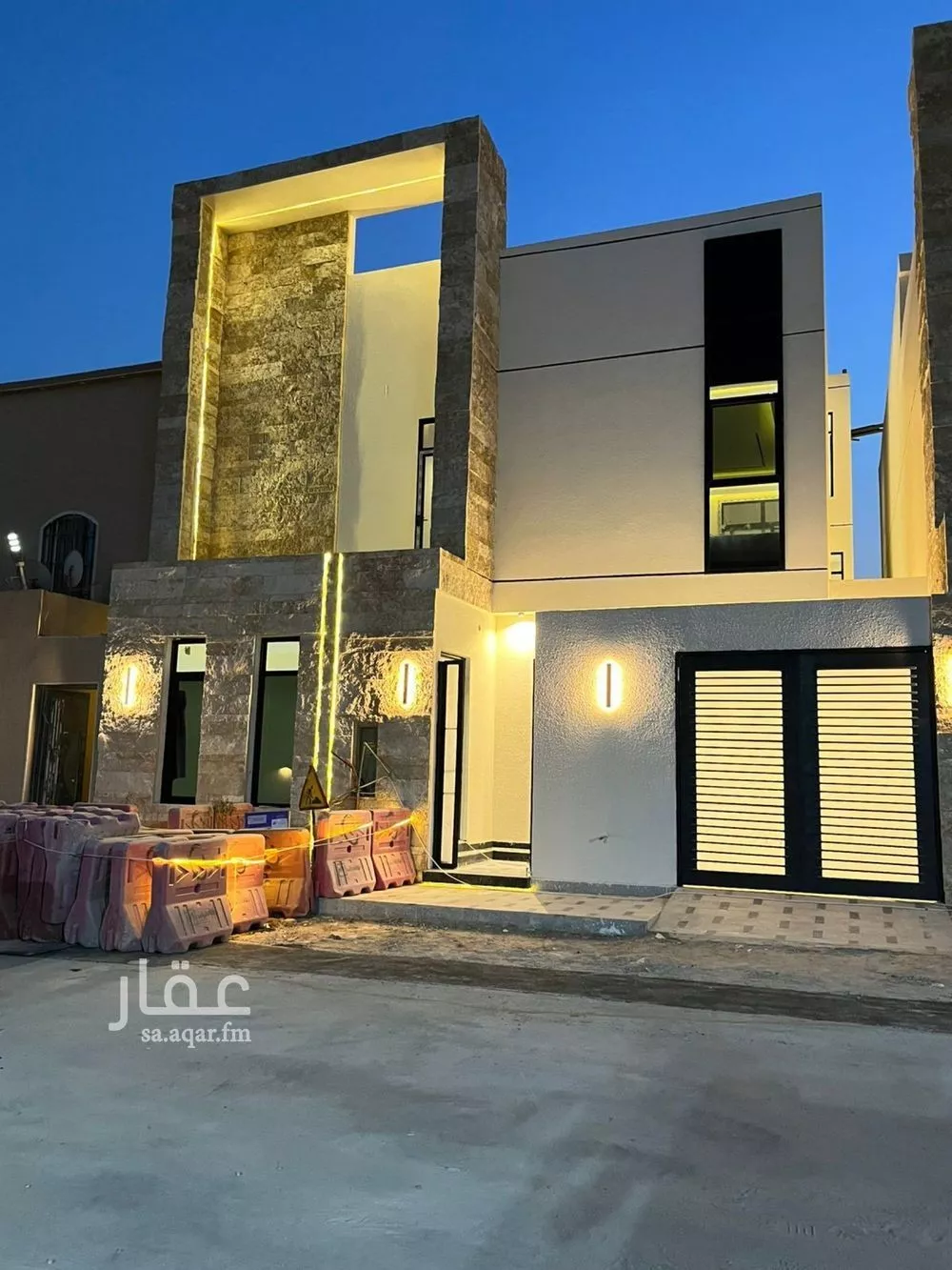 فيلا للبيع في شارع عبدالقادر بن عبدالوارث, حي المهدية, مدينة الرياض, منطقة الرياض 1 صورة