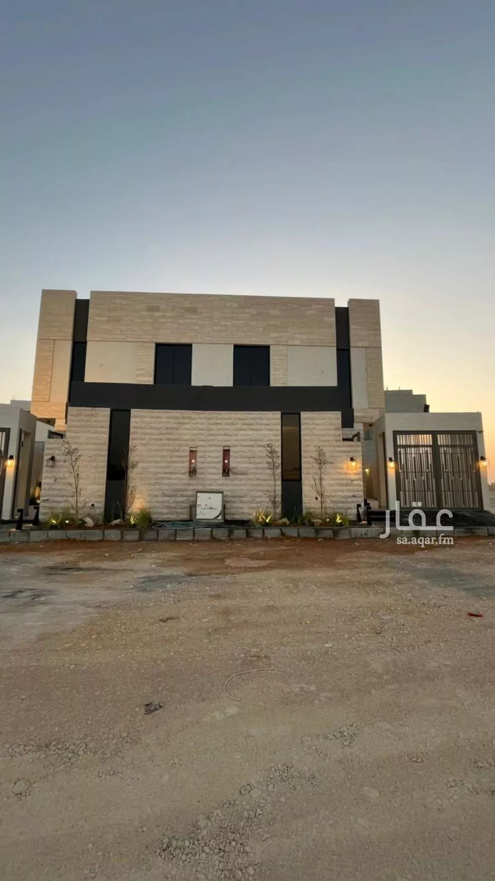 فيلا للبيع في شارع سبط العلاء, حي المهدية, مدينة الرياض, منطقة الرياض 1 صورة