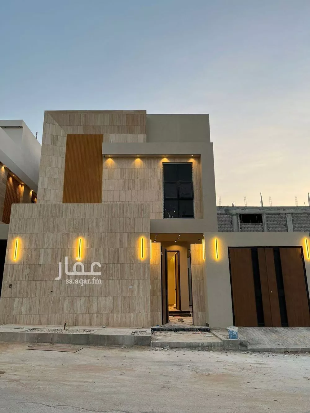 فيلا للبيع في شارع إسماعيل بن أبي الغنائم, حي المهدية, مدينة الرياض, منطقة الرياض 1 صورة