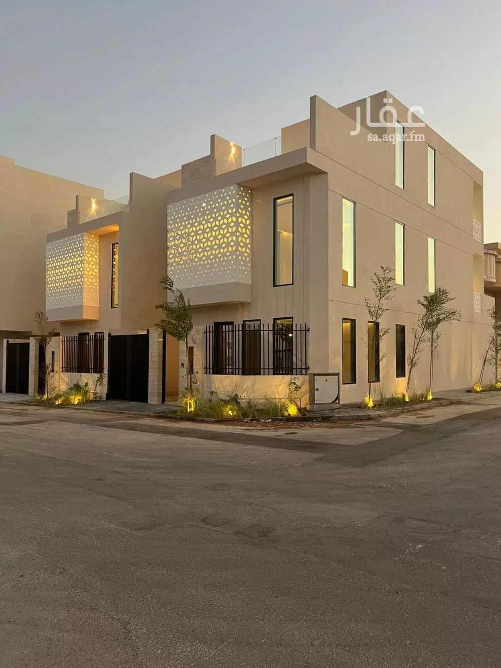 فيلا للبيع في شارع كرم الحربي, حي المهدية, مدينة الرياض, منطقة الرياض 1 صورة