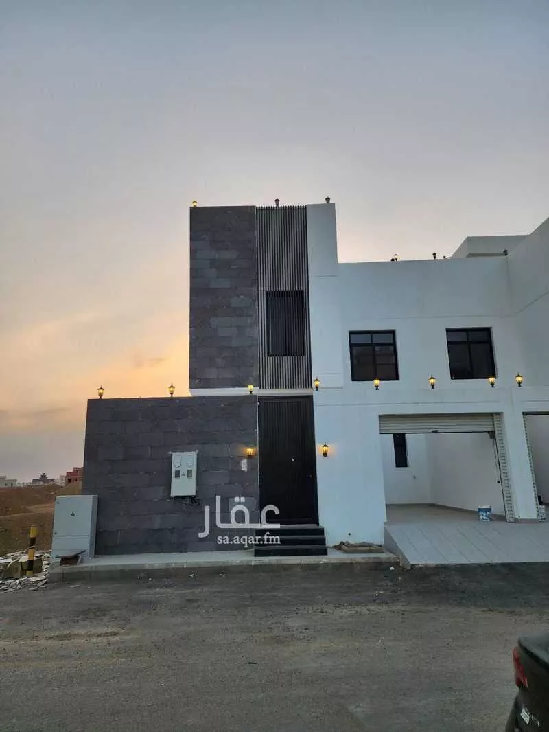 فيلا للبيع في شارع مدركه بن الياس, حي الرحمانية, مدينة جدة, منطقة مكة المكرمة 1 صورة