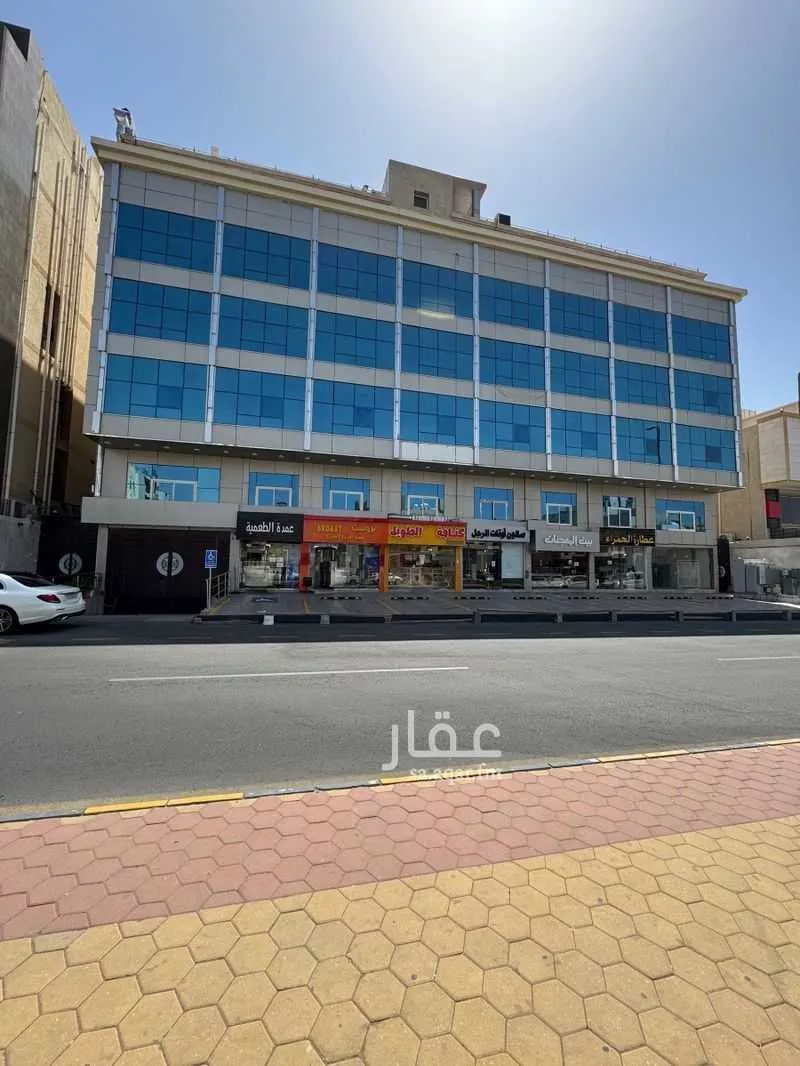 عمارة للإيجار في شارع امنة بنت وهب ، حي الحمراء وام الجود ، مكة ، منطقة مكة المكرمة 1 صورة