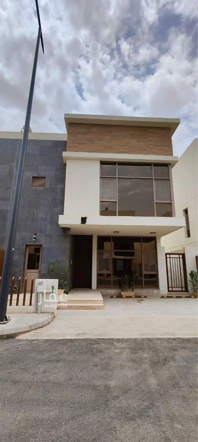 فيلا للإيجار في شارع 3913752, حي المونسية, مدينة الرياض, منطقة الرياض 1 صورة