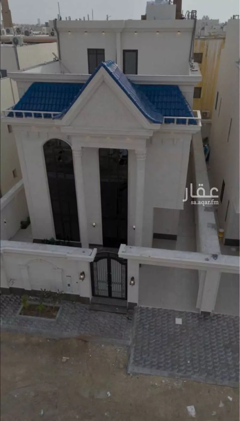 فيلا للبيع في شارع عرعر, حي الصواري, مدينة الخبر, المنطقة الشرقية 1 صورة