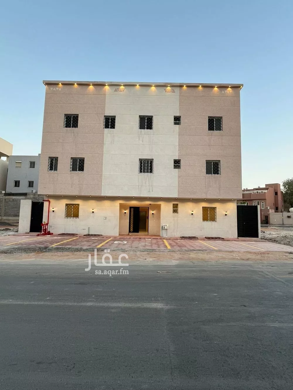 عمارة للإيجار في شارع الفوانيس, حي عرقة, مدينة الرياض, منطقة الرياض 1 صورة