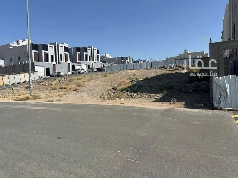 أرض للبيع في شارع حجر ابن النعمان, حي الشرفية, مدينة الطائف, منطقة مكة المكرمة 1 صورة