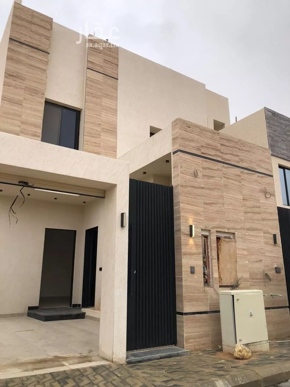 دور للبيع في شارع رقم 93, حي الجنادرية, مدينة الرياض, منطقة الرياض 1 صورة