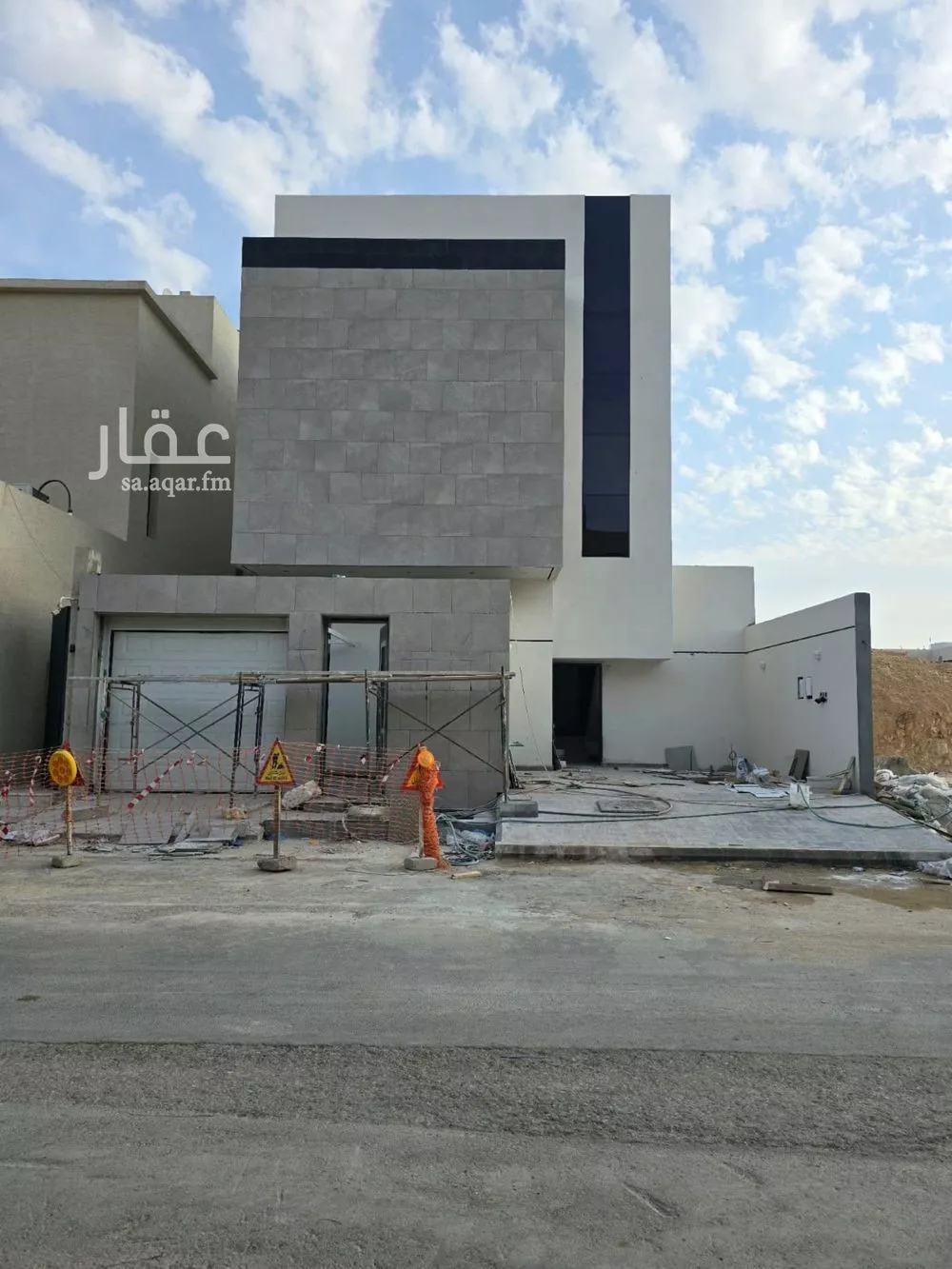دور للبيع في شارع البلدي, حي العارض, مدينة الرياض, منطقة الرياض 1 صورة
