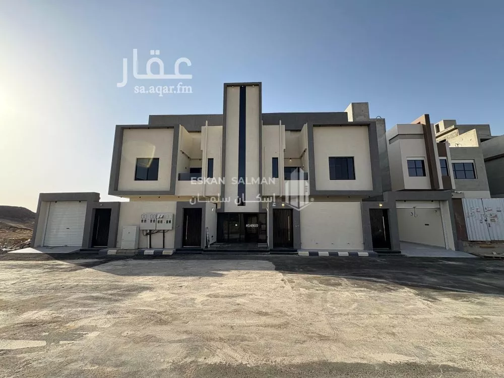 شقة للبيع في شارع حسن عبدالله ال الشيخ, حي الزهور, مدينة ابها, منطقة عسير 1 صورة