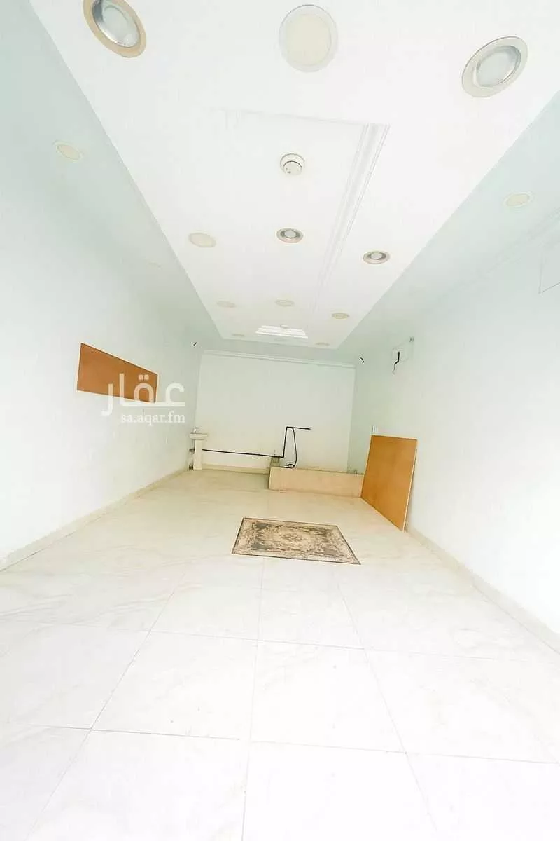 محل للإيجار في شارع الخبر, حي الخبر الجنوبية, مدينة الخبر, المنطقة الشرقية 1 صورة