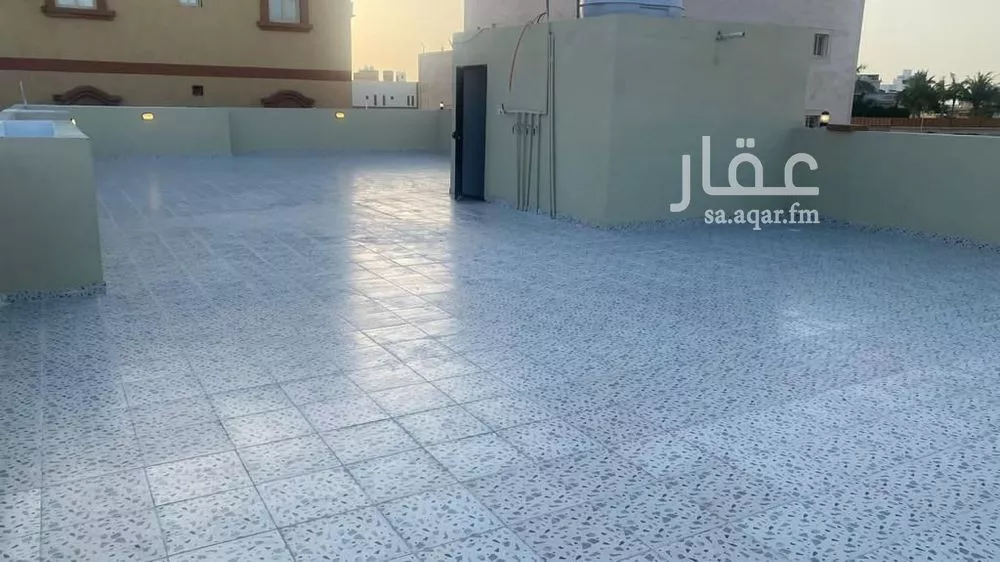فيلا للبيع في شارع محمد الفتياني, حي الساحل, مدينة جدة, منطقة مكة المكرمة 1 صورة