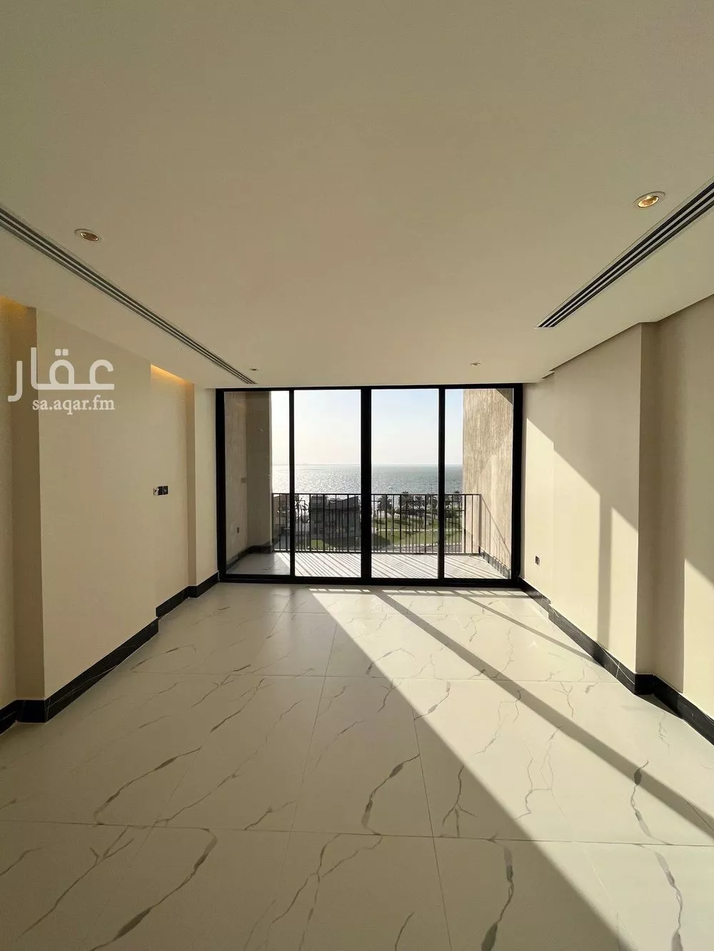 شقة للبيع في شارع الملك عبد الله بن عبدالعزيز, حي الشاطئ الغربي, مدينة الدمام, المنطقة الشرقية 1 صورة