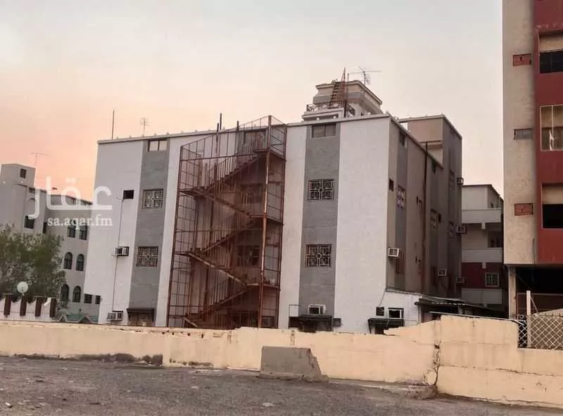 عمارة للبيع في شارع 1915901, حي الجامعة, مدينة مكه المكرمه, منطقة مكة المكرمة 1 صورة