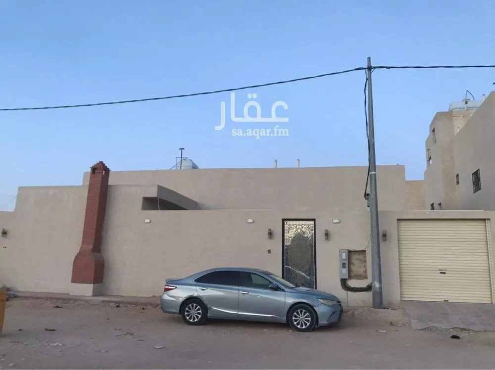 فيلا للبيع في شارع الجامعة 131, حي الجامعة, مدينة المزاحمية, منطقة الرياض 1 صورة