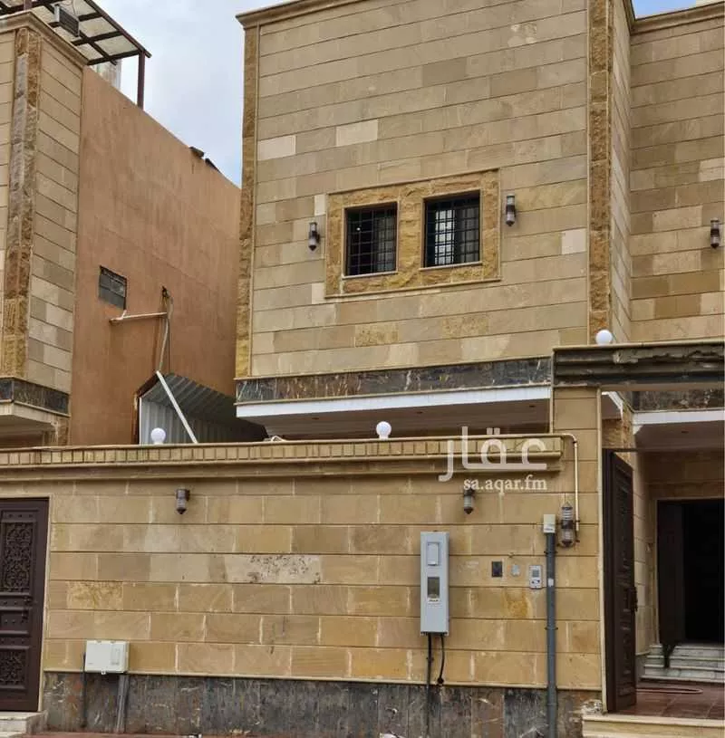 فيلا للبيع في شارع أبو الرضا المقرئ, حي الفلاح, مدينة جدة, منطقة مكة المكرمة 1 صورة