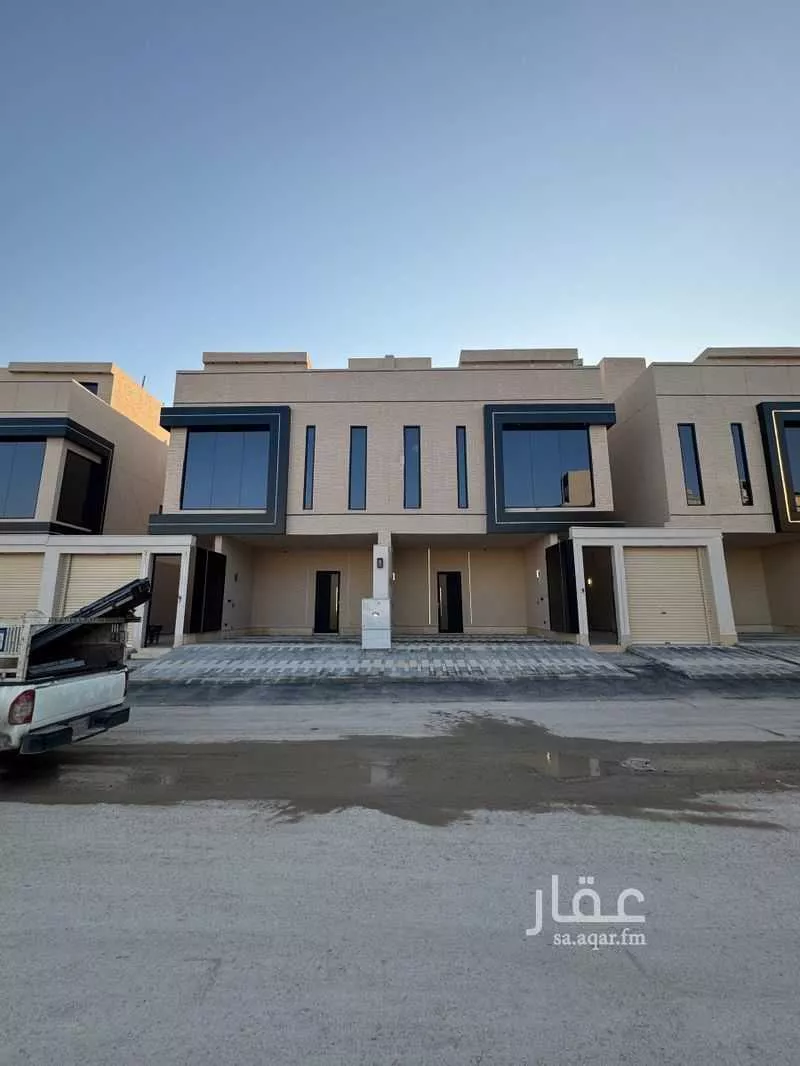 دور للبيع في شارع اكمل القرشي, حي بدر, مدينة الرياض, منطقة الرياض 1 صورة
