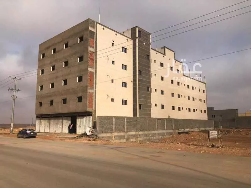 عمارة للبيع في شارع الخضر ، حي الشفا ، طريف‎ ، طريف 1 صورة