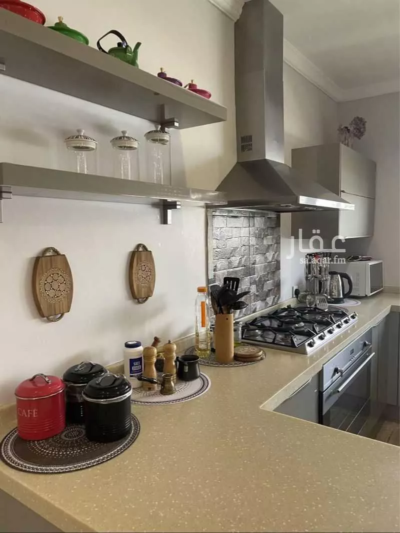 فيلا للبيع في شارع الدمام 994, حي شاطئ نصف القمر, مدينة الدمام, المنطقة الشرقية 1 صورة