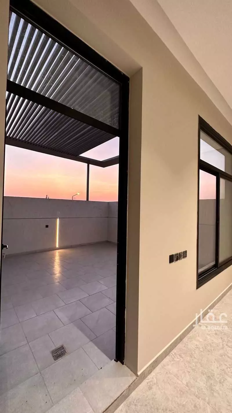 دور للبيع في شارع الجارود السلمي, حي عكاظ, مدينة الرياض, منطقة الرياض 1 صورة