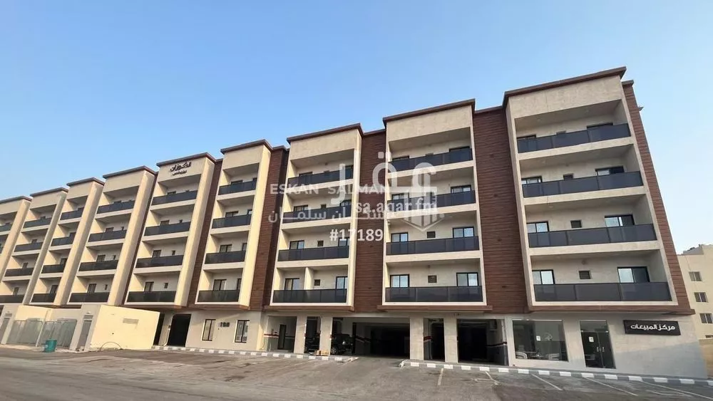 شقة للبيع في شارع النعيرية, حي الحمراء, مدينة الخبر, المنطقة الشرقية 1 صورة