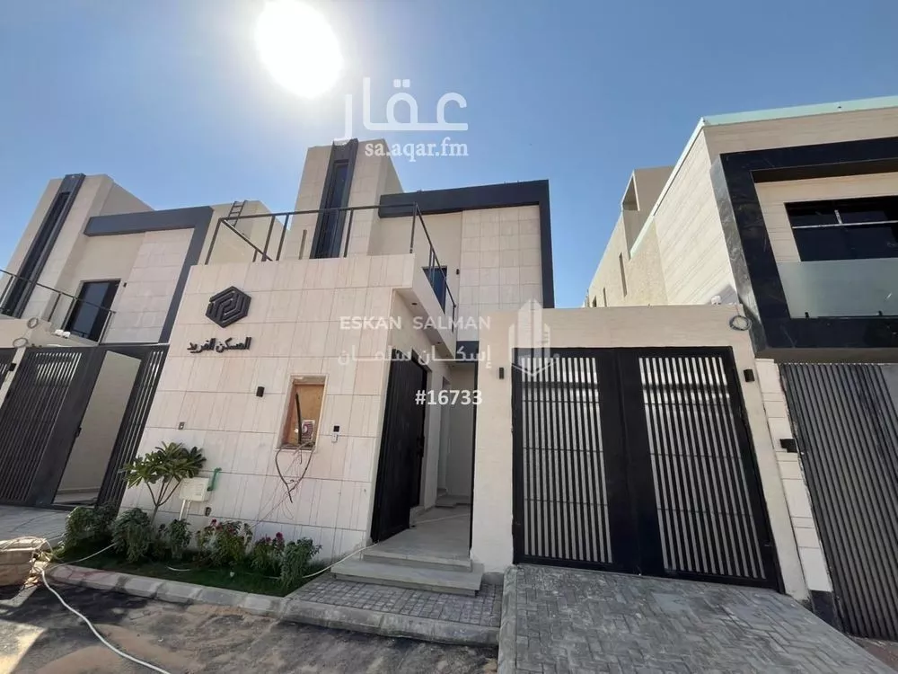 فيلا للبيع في شارع وادي الساحل, حي الرمال, مدينة الرياض, منطقة الرياض 1 صورة