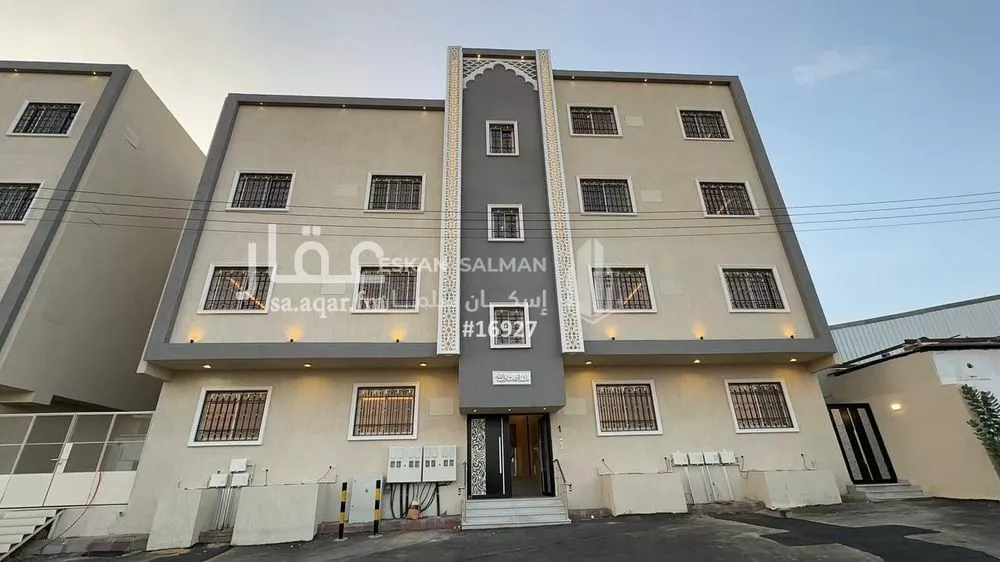 شقة للبيع في شارع ابي محمد القرشي, حي الحلقة الغربية, مدينة الطائف, منطقة مكة المكرمة 1 صورة