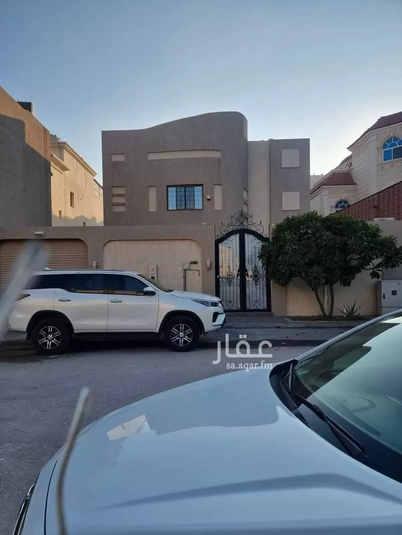 فيلا للبيع في شارع الخزامى, حي المنتزة, مدينة الدمام, المنطقة الشرقية 1 صورة