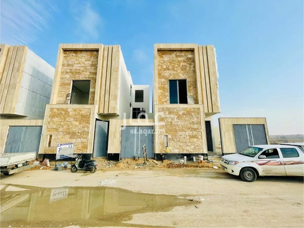 فيلا للبيع في شارع شارع بن أبي الشكر الفلكي, حي المهدية, مدينة الرياض, منطقة الرياض 1 صورة