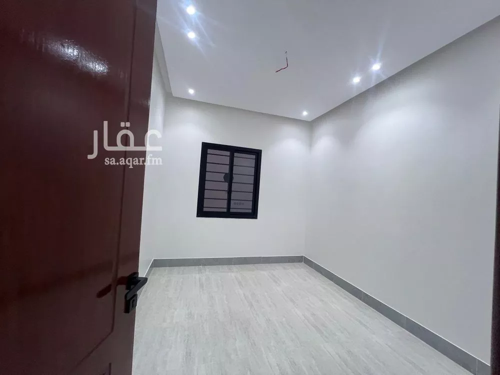 شقة للبيع في شارع عبدالرحمن بن قاسم, حي عكاظ, مدينة الرياض, منطقة الرياض 1 صورة