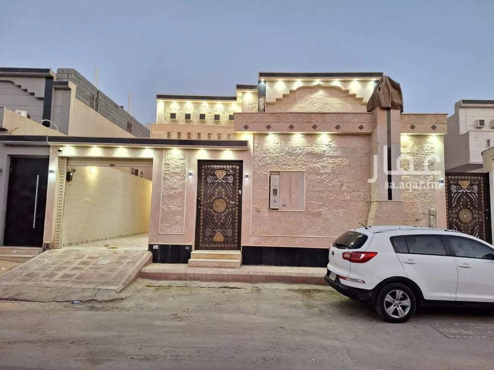 دور للبيع في شارع أحمد بن داود المالكي, حي طويق, مدينة الرياض, منطقة الرياض 1 صورة
