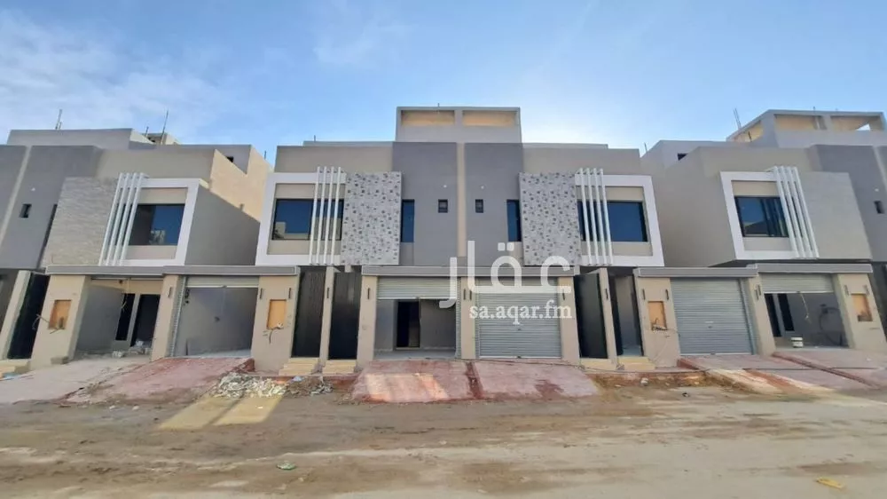 دور للبيع في شارع بعلبك, حي بدر, مدينة الرياض, منطقة الرياض 1 صورة