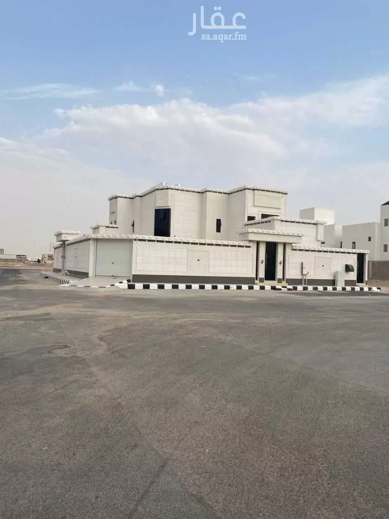 فيلا للبيع في شارع قرطبة 134, حي قرطبة, مدينة حفر الباطن, المنطقة الشرقية 1 صورة