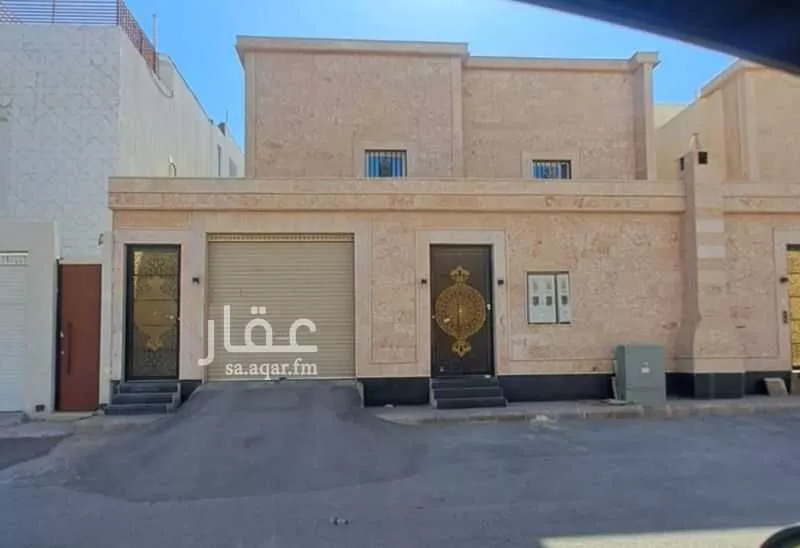 فيلا للبيع في شارع محمد بن علي الكيلاني, حي المهدية, مدينة الرياض, منطقة الرياض 1 صورة