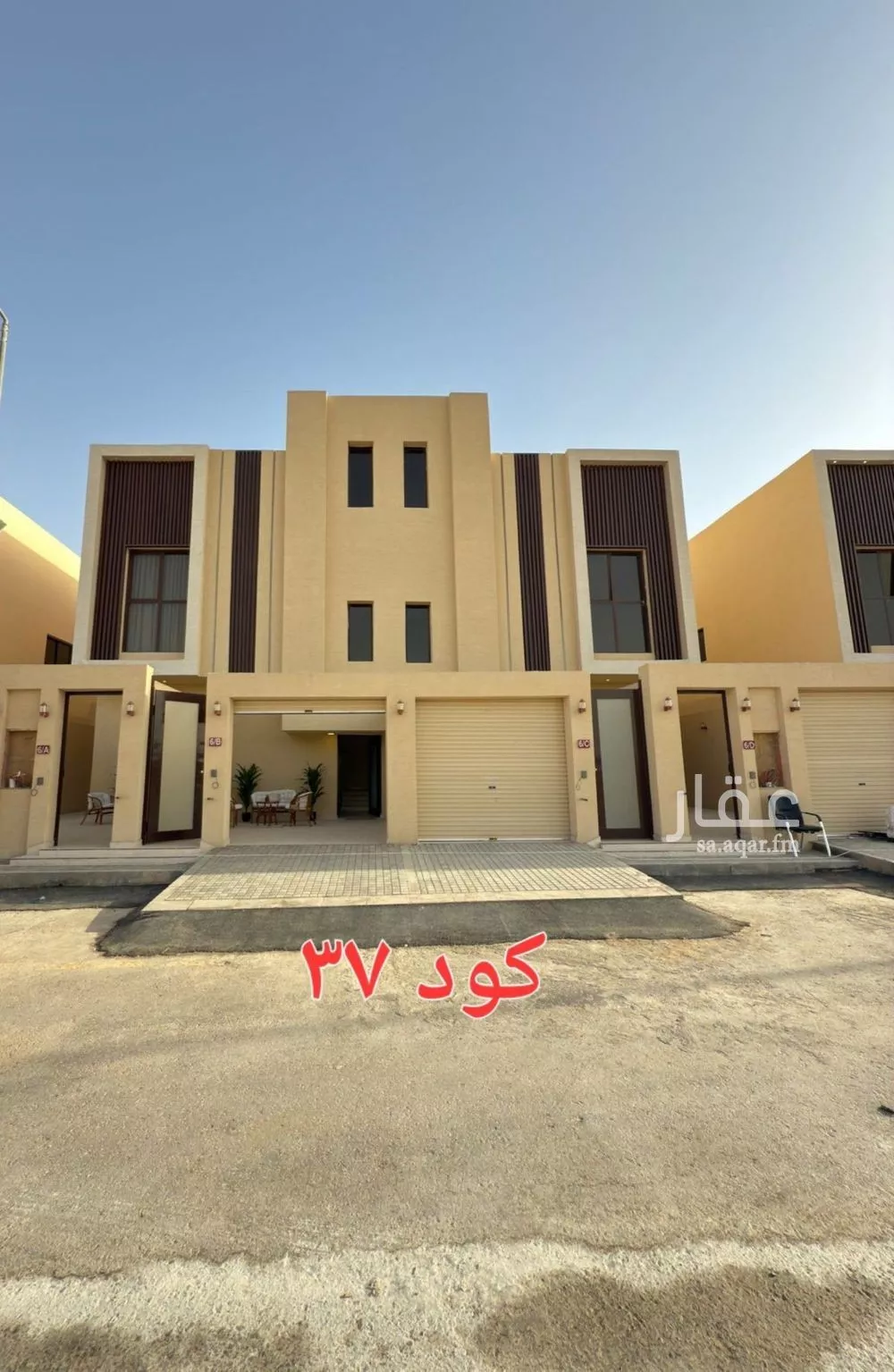 دور للبيع في شارع علي بن هبيرة, حي عكاظ, مدينة الرياض, منطقة الرياض 1 صورة