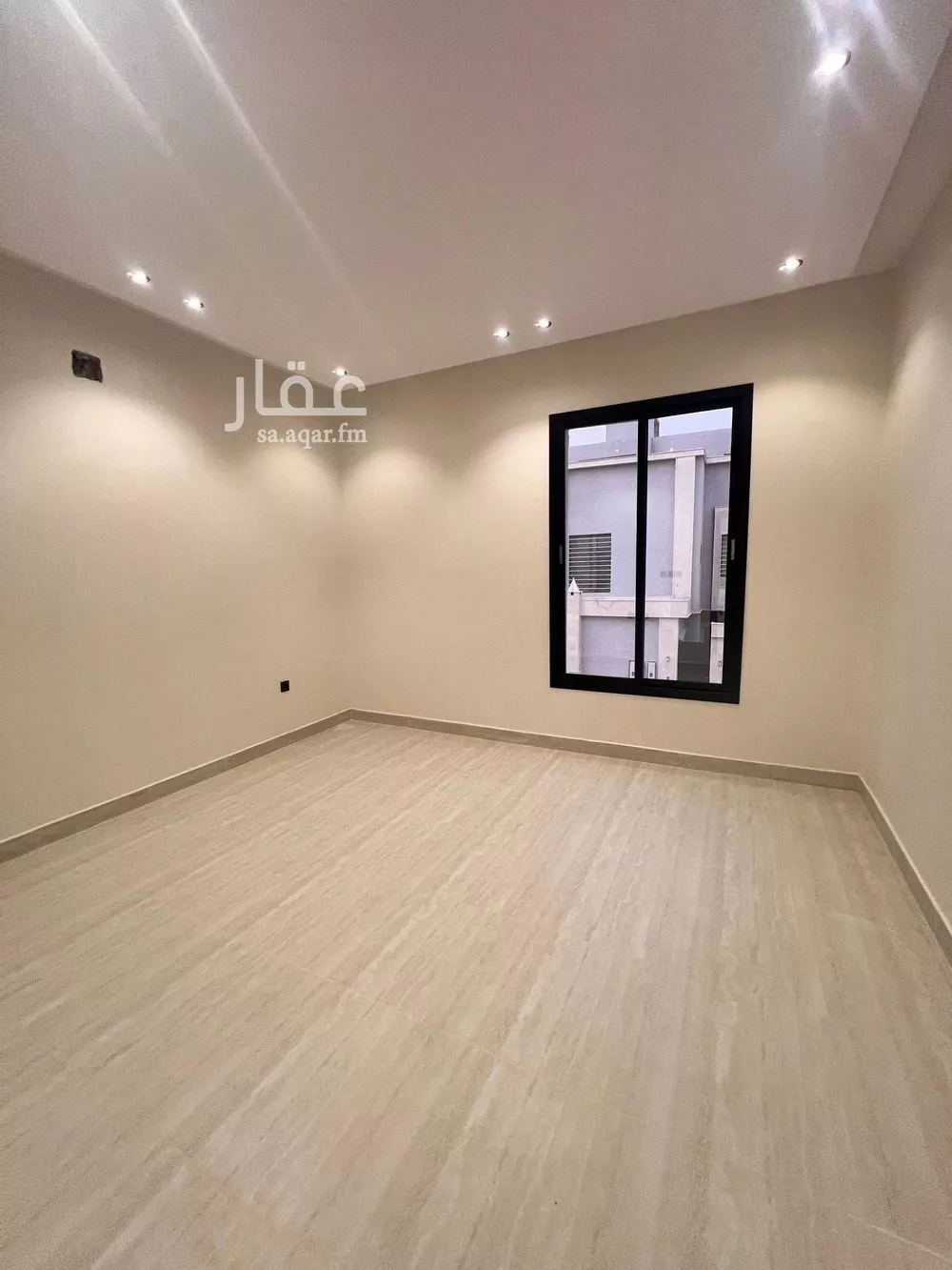 دور للبيع في شارع ال ريس, حي بدر, مدينة الرياض, منطقة الرياض 1 صورة